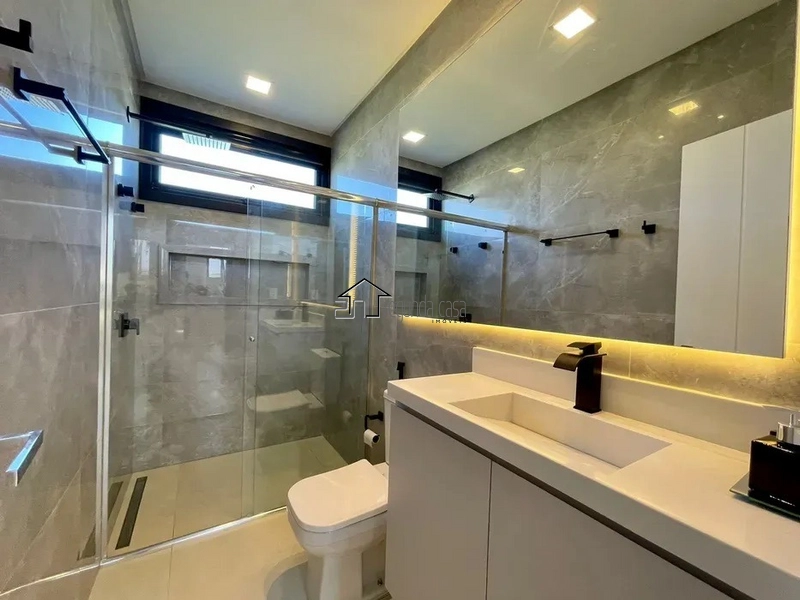 Excelente sobrado beira lago: 30ª foto da galeria de imagens do imóvel