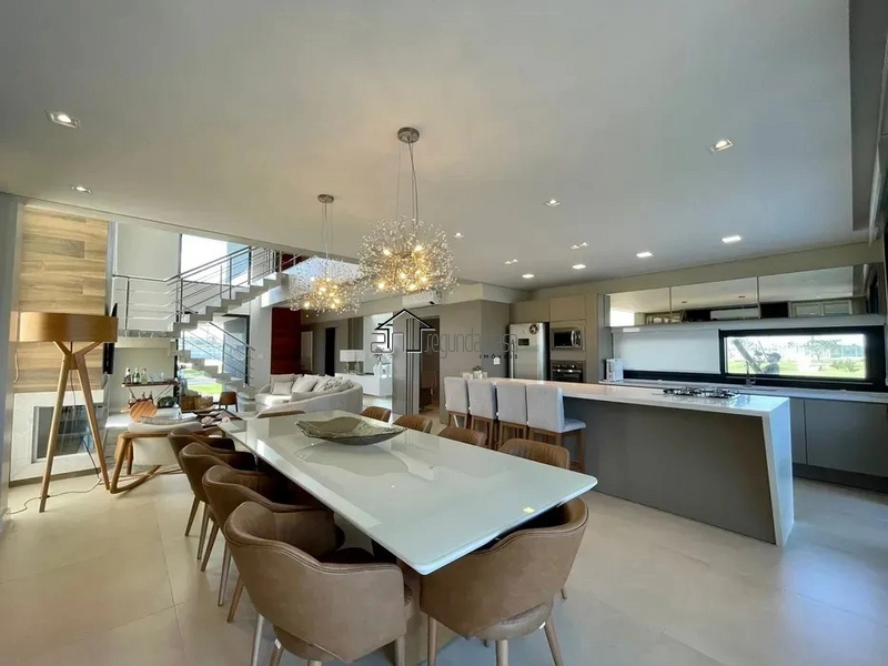 Excelente sobrado beira lago: 35ª foto da galeria de imagens do imóvel