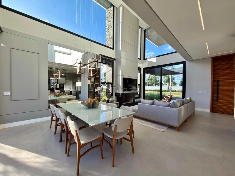 Sobrado com 320,23m²: 3ª foto da galeria de imagens do imóvel