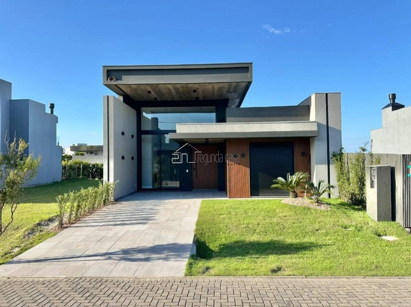 Excelente casa com 04 suítes: 2ª foto da galeria de imagens do imóvel