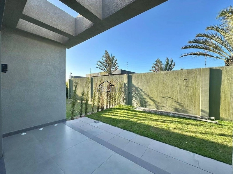 Excelente casa com 04 suítes: 8ª foto da galeria de imagens do imóvel