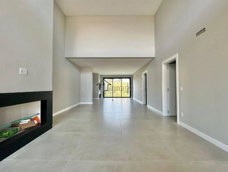 Excelente casa com 04 suítes: 3ª foto da galeria de imagens do imóvel