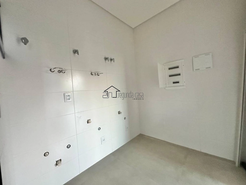 Sobrado 4 suítes: 8ª foto da galeria de imagens do imóvel