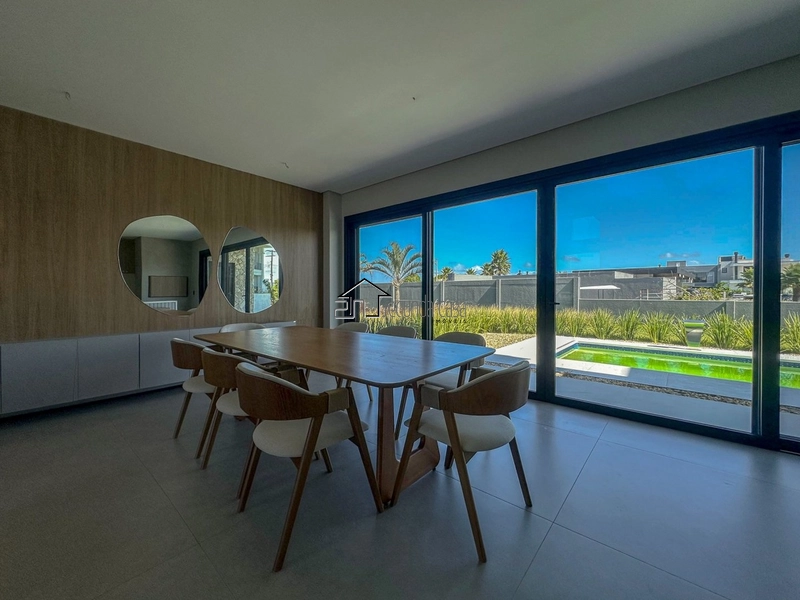 Belo sobrado com 4 suítes amplas: 5ª foto da galeria de imagens do imóvel