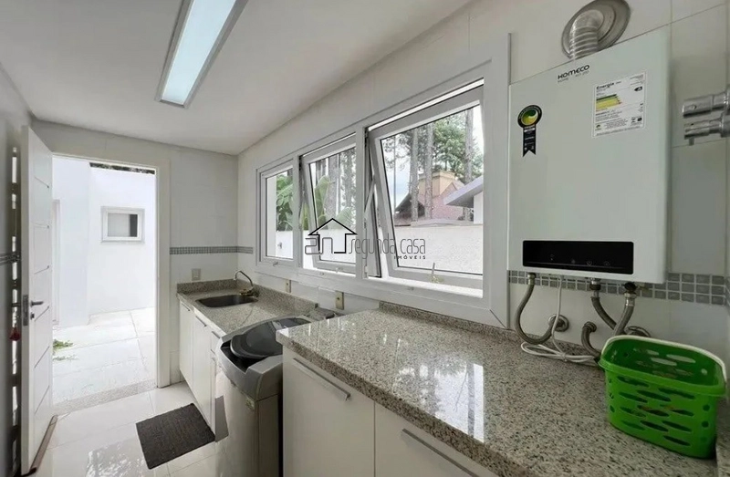 Sobrado frente Leste: 3ª foto da galeria de imagens do imóvel