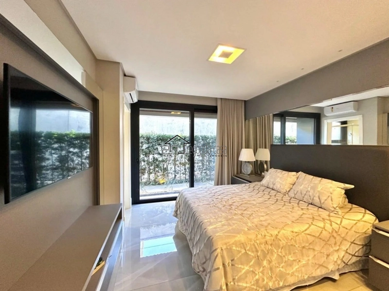 Ampla mansão com 477 m²: 19ª foto da galeria de imagens do imóvel