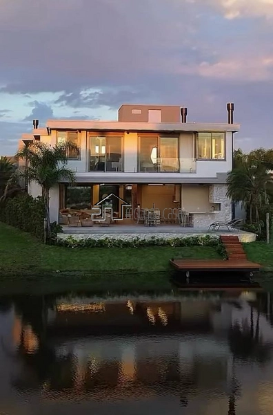 Excelente Sobrado Beira Lago, à venda no condomínio Sense: 2ª foto da galeria de imagens do imóvel