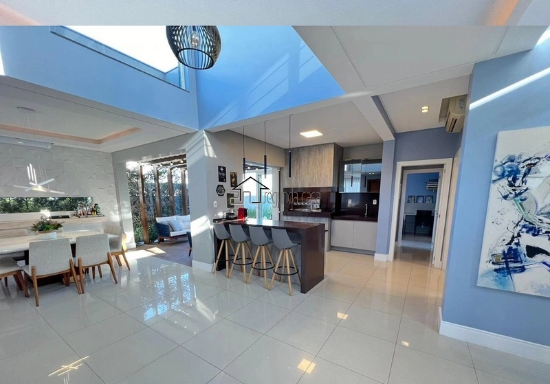 Maravilhosa casa com 4 dormitórios: 4ª foto da galeria de imagens do imóvel