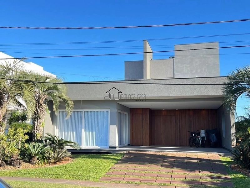 Maravilhosa casa com 4 dormitórios