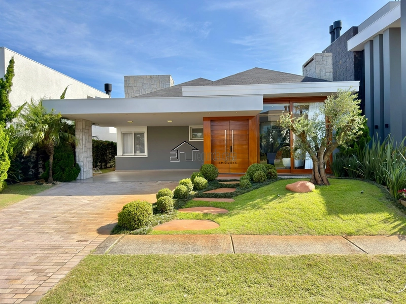 Casa térrea em condomínio: 2ª foto da galeria de imagens do imóvel