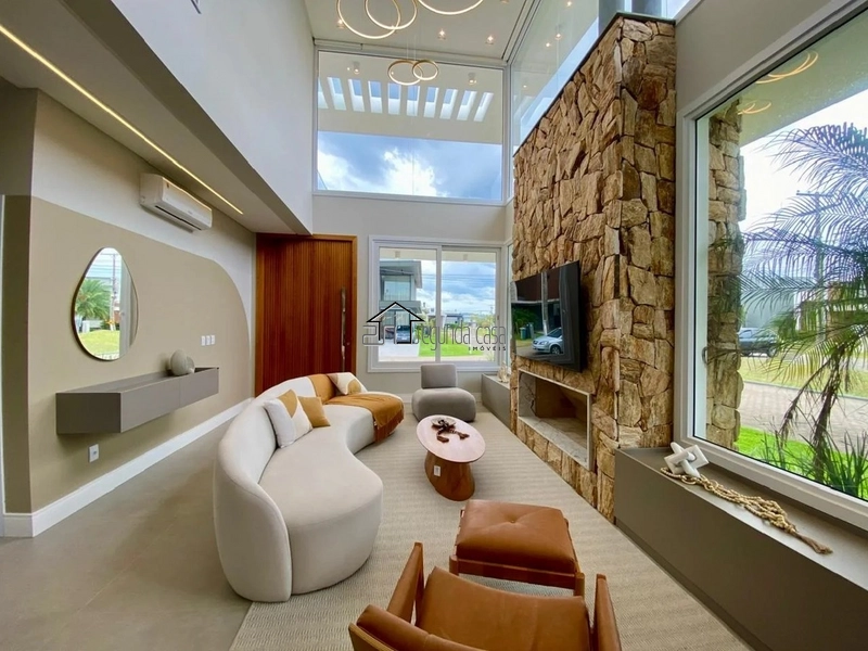 Casas e Sobrados em Condomínio com 241m: 5ª foto da galeria de imagens do imóvel