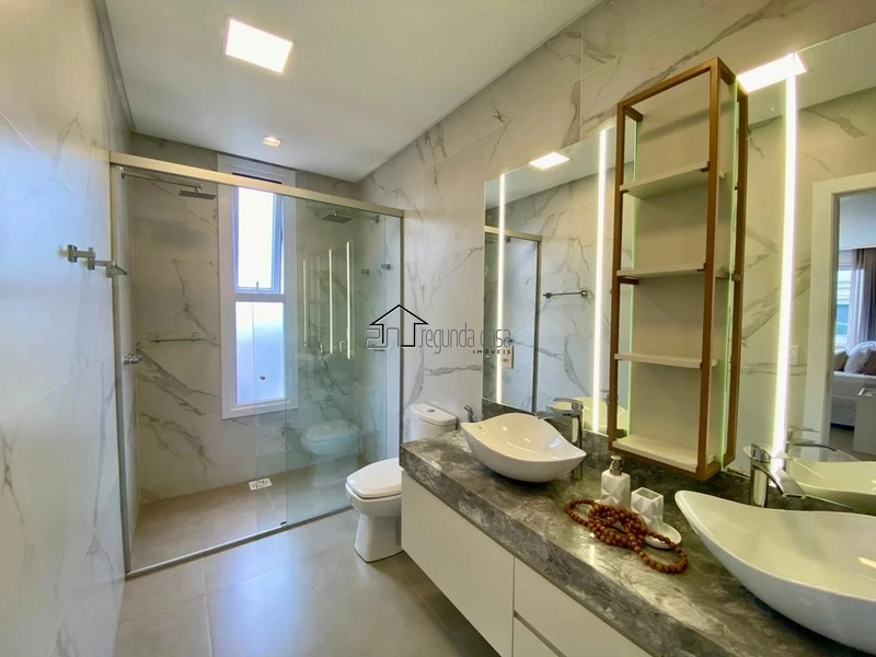 Casas e Sobrados em Condomínio com 241m: 14ª foto da galeria de imagens do imóvel