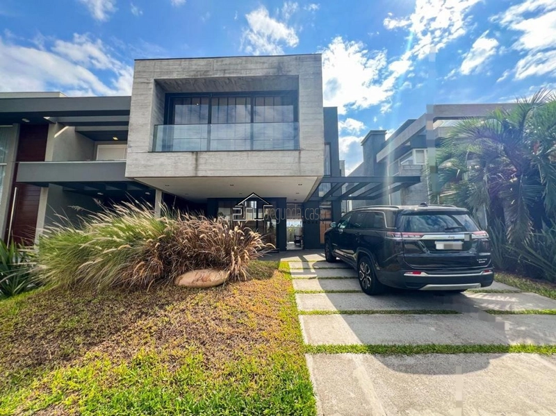 Ótimo sobrado no condomínio Malibu