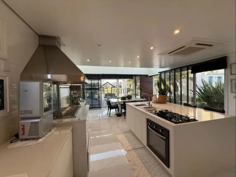 Bela casa 4 com suítes: 5ª foto da galeria de imagens do imóvel