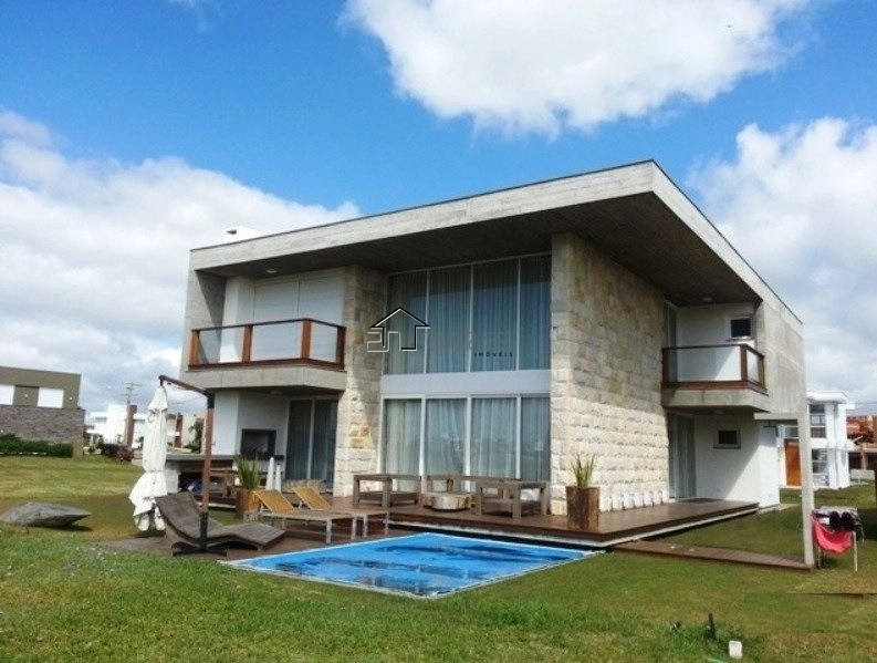 Sobrado mobiliado e decorado: 2ª foto da galeria de imagens do imóvel