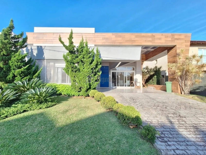 Bela casa com 285 m²