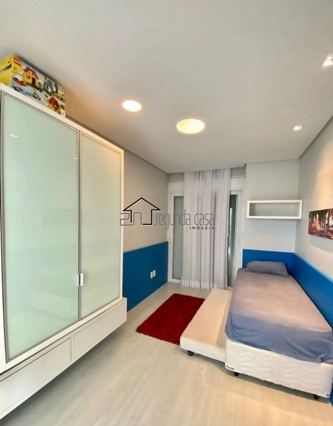 Imponente sobrado de esquina: 5ª foto da galeria de imagens do imóvel