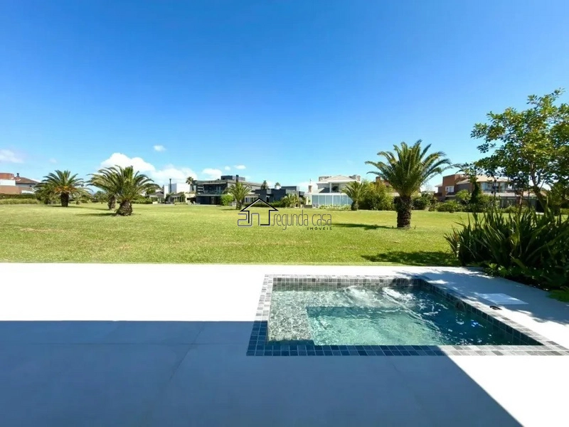 Bela casa com 262 m²: 22ª foto da galeria de imagens do imóvel