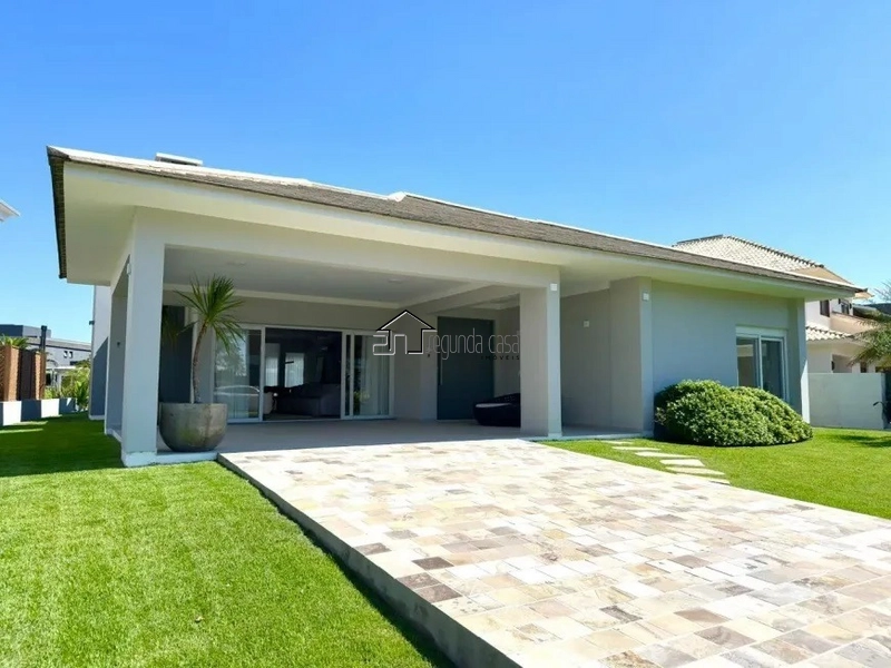 Bela casa com 262 m²: 2ª foto da galeria de imagens do imóvel