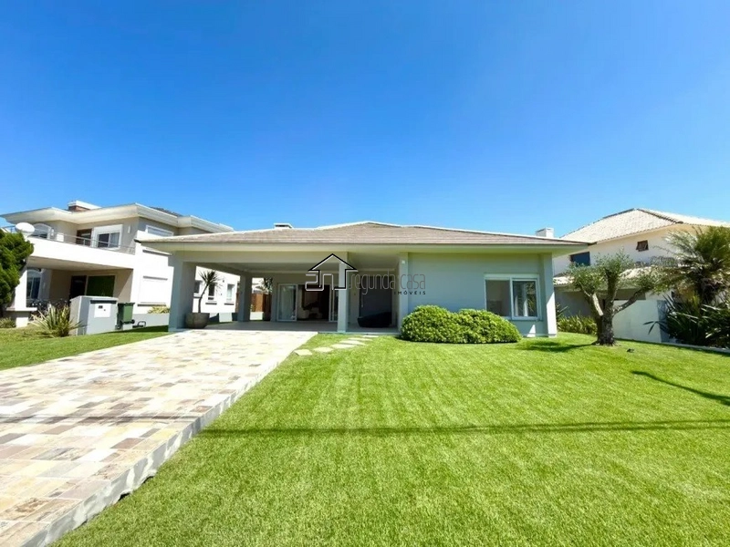 Bela casa com 262 m²