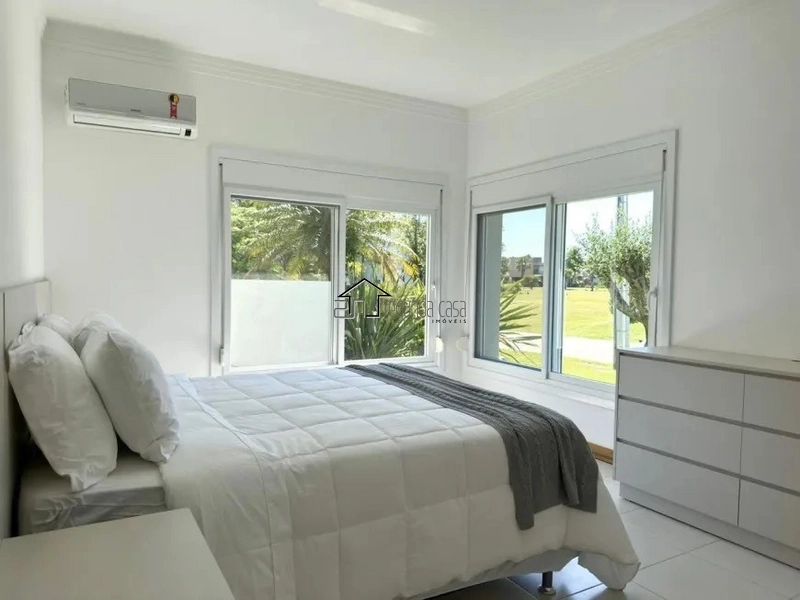 Bela casa com 262 m²: 12ª foto da galeria de imagens do imóvel