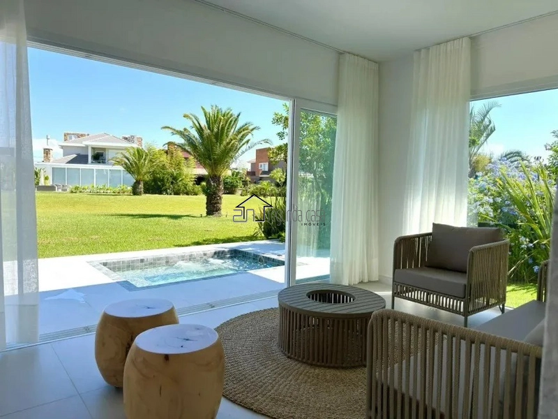 Bela casa com 262 m²: 11ª foto da galeria de imagens do imóvel