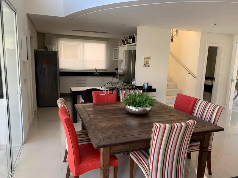 Belo sobrado composto por 3 suítes sendo 1 máster: 5ª foto da galeria de imagens do imóvel