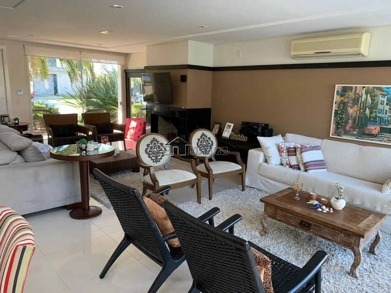 Belo sobrado composto por 3 suítes sendo 1 máster: 3ª foto da galeria de imagens do imóvel