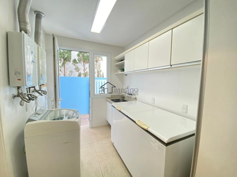 Belíssimo sobrado em condomínio fechado: 11ª foto da galeria de imagens do imóvel