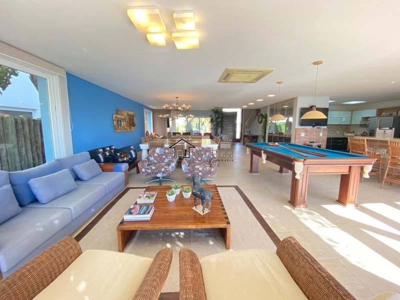 Belíssimo sobrado em condomínio fechado: 3ª foto da galeria de imagens do imóvel