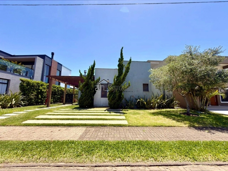 Casa 4 suítes: 2ª foto da galeria de imagens do imóvel