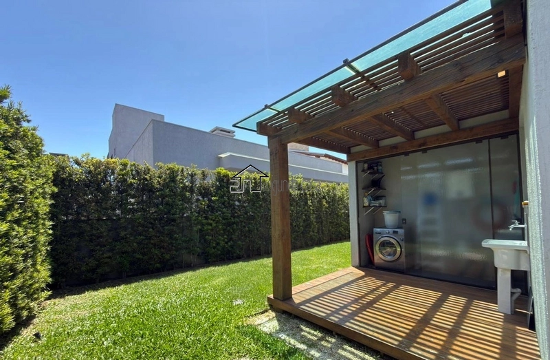 Casa 4 suítes: 3ª foto da galeria de imagens do imóvel