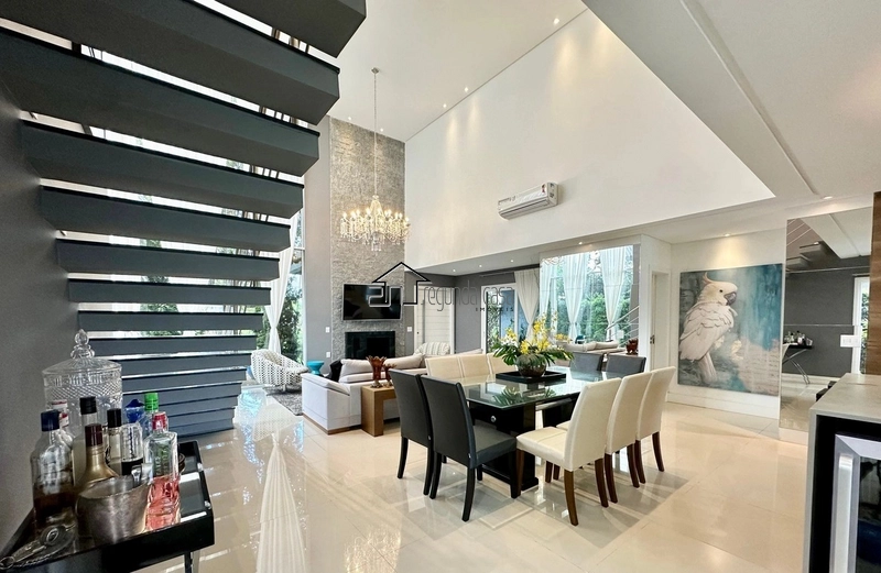 Belo sobrado com  289 m²: 4ª foto da galeria de imagens do imóvel