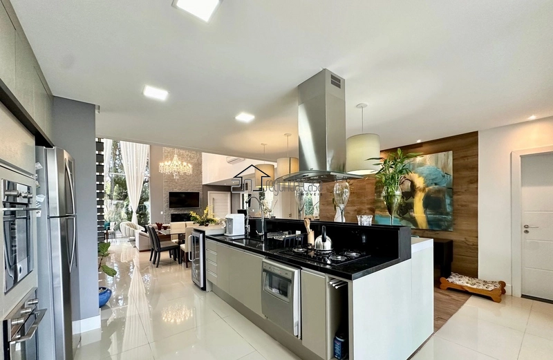 Belo sobrado com  289 m²: 5ª foto da galeria de imagens do imóvel