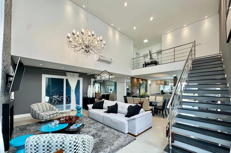 Belo sobrado com  289 m²: 2ª foto da galeria de imagens do imóvel