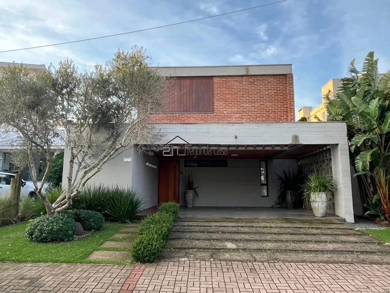 Excelente  sobrado com a melhor posição solar