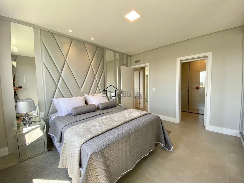 Sobrado com 216m²: 18ª foto da galeria de imagens do imóvel