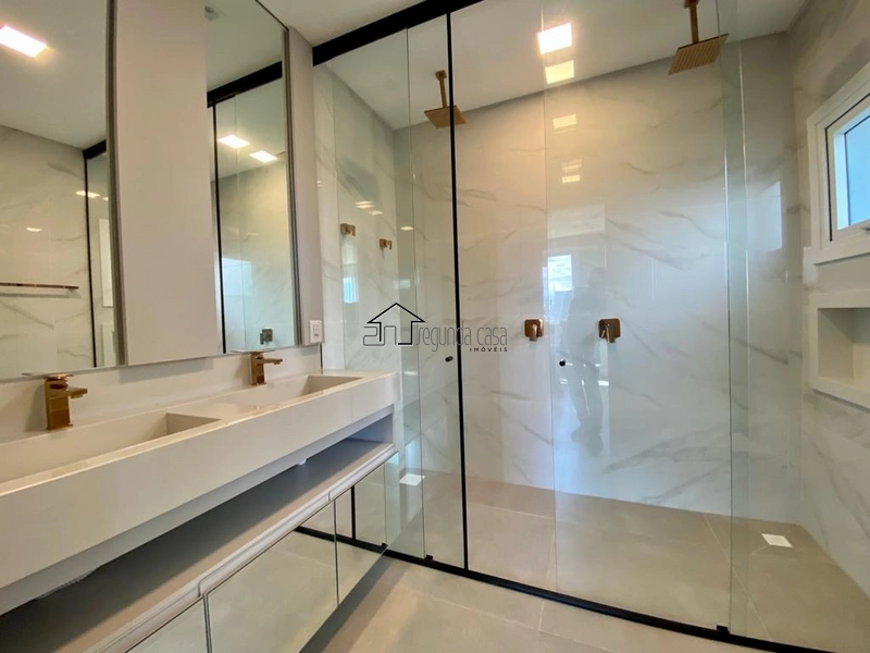 Sobrado com 216m²: 21ª foto da galeria de imagens do imóvel