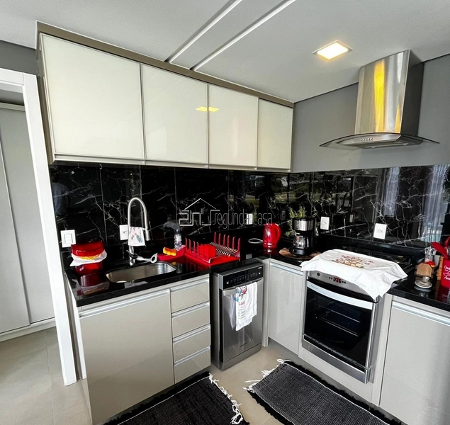 Sobrado beira lago: 4ª foto da galeria de imagens do imóvel