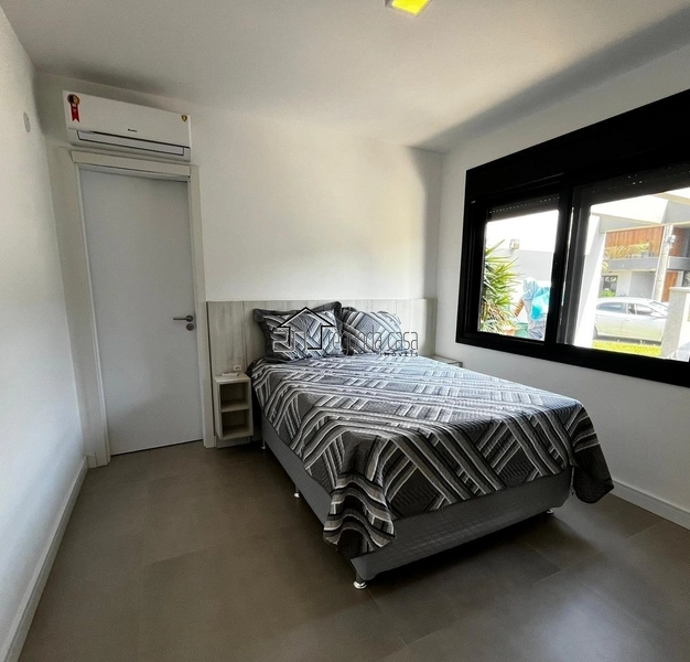 Sobrado beira lago: 7ª foto da galeria de imagens do imóvel