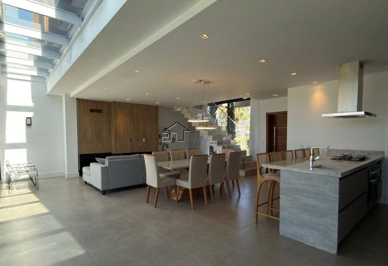 Belo sobrado mobiliado e decorado: 3ª foto da galeria de imagens do imóvel