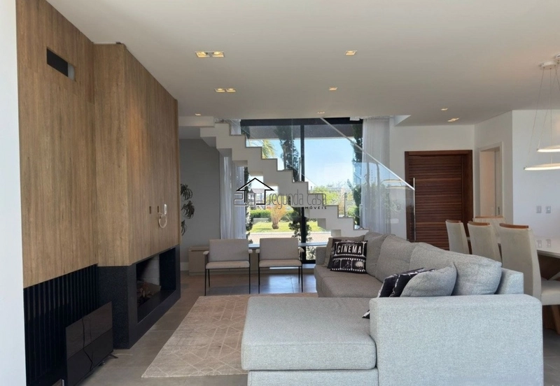 Belo sobrado mobiliado e decorado: 2ª foto da galeria de imagens do imóvel