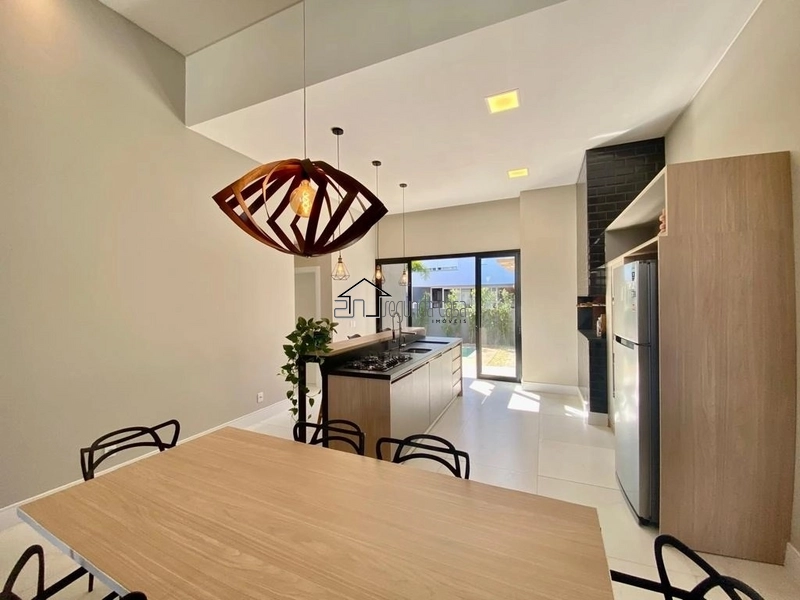 Casa com piscina: 4ª foto da galeria de imagens do imóvel