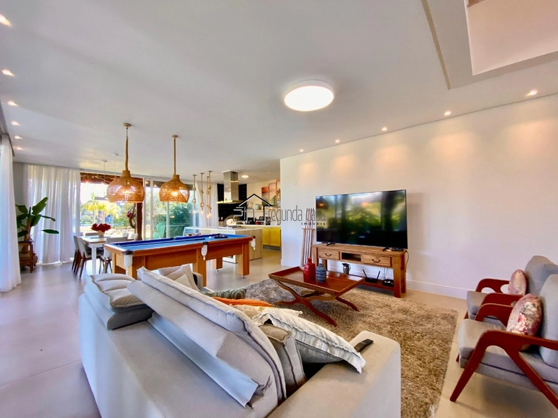 Sobrado com piscina: 7ª foto da galeria de imagens do imóvel