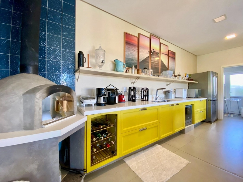 Sobrado com piscina: 11ª foto da galeria de imagens do imóvel