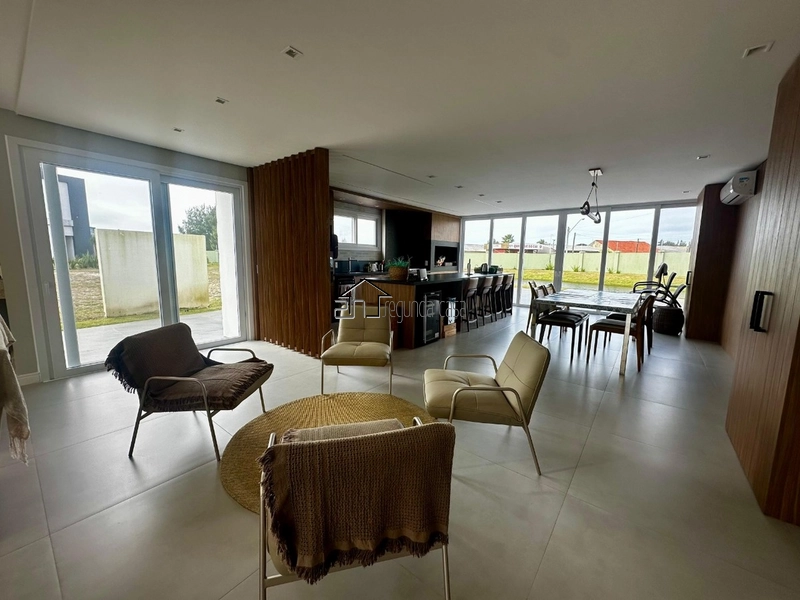 Sobrado beira lago: 10ª foto da galeria de imagens do imóvel