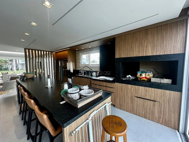 Sobrado beira lago: 5ª foto da galeria de imagens do imóvel