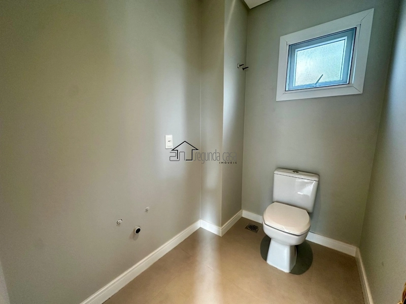 Sobrado beira lago: 11ª foto da galeria de imagens do imóvel