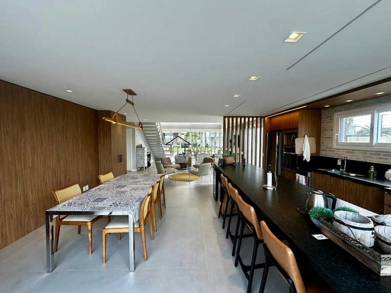 Sobrado beira lago: 6ª foto da galeria de imagens do imóvel