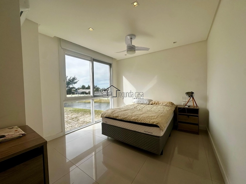 Sobrado beira lago: 17ª foto da galeria de imagens do imóvel